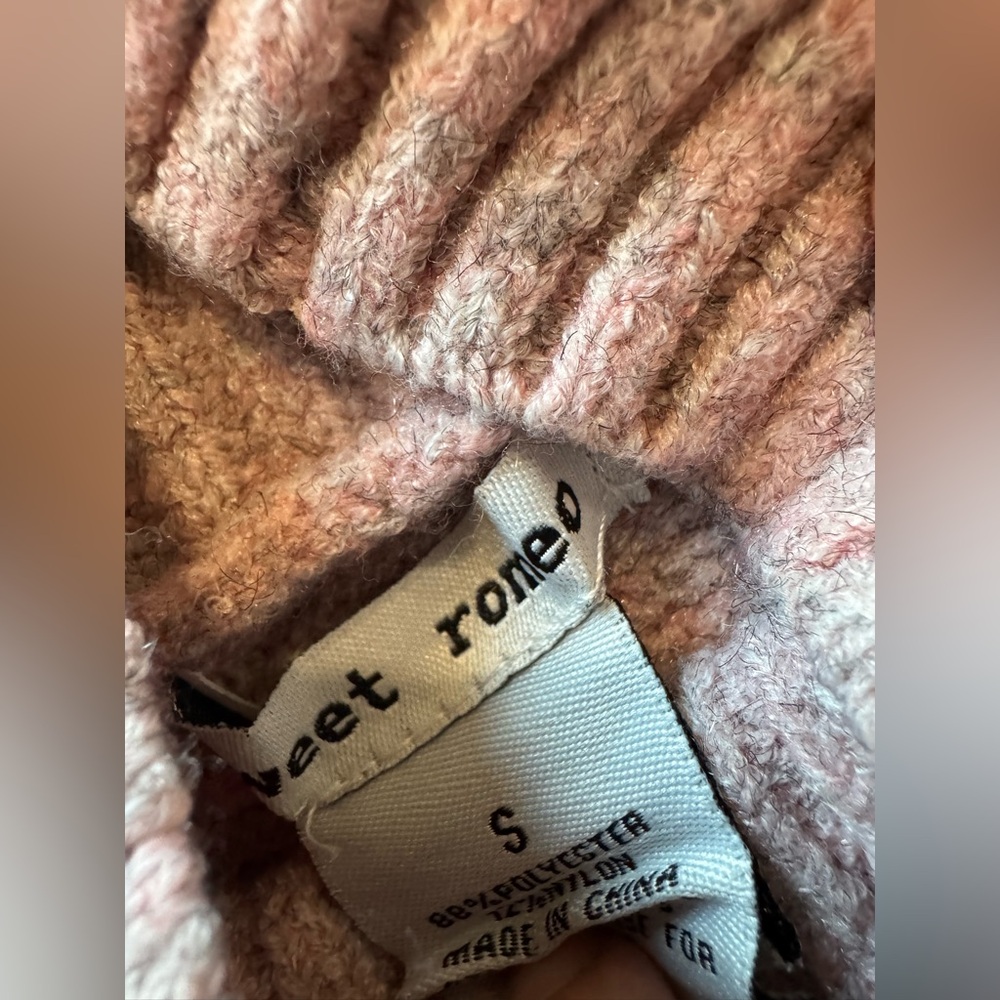 Sweet Romeo Blush Ribbed Knit Top - Picture 11 of 16